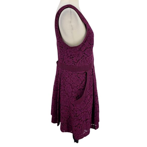 Free People Lovely in Lace Red Mini Dress With Back Cut Out Womens Size Medium - Picture 8 of 9